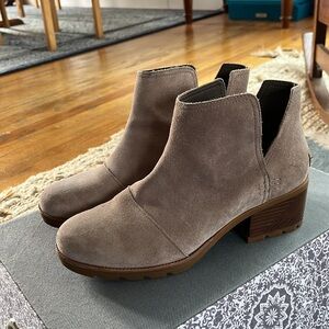 Gray suede leather booties by Sorel with lug sole